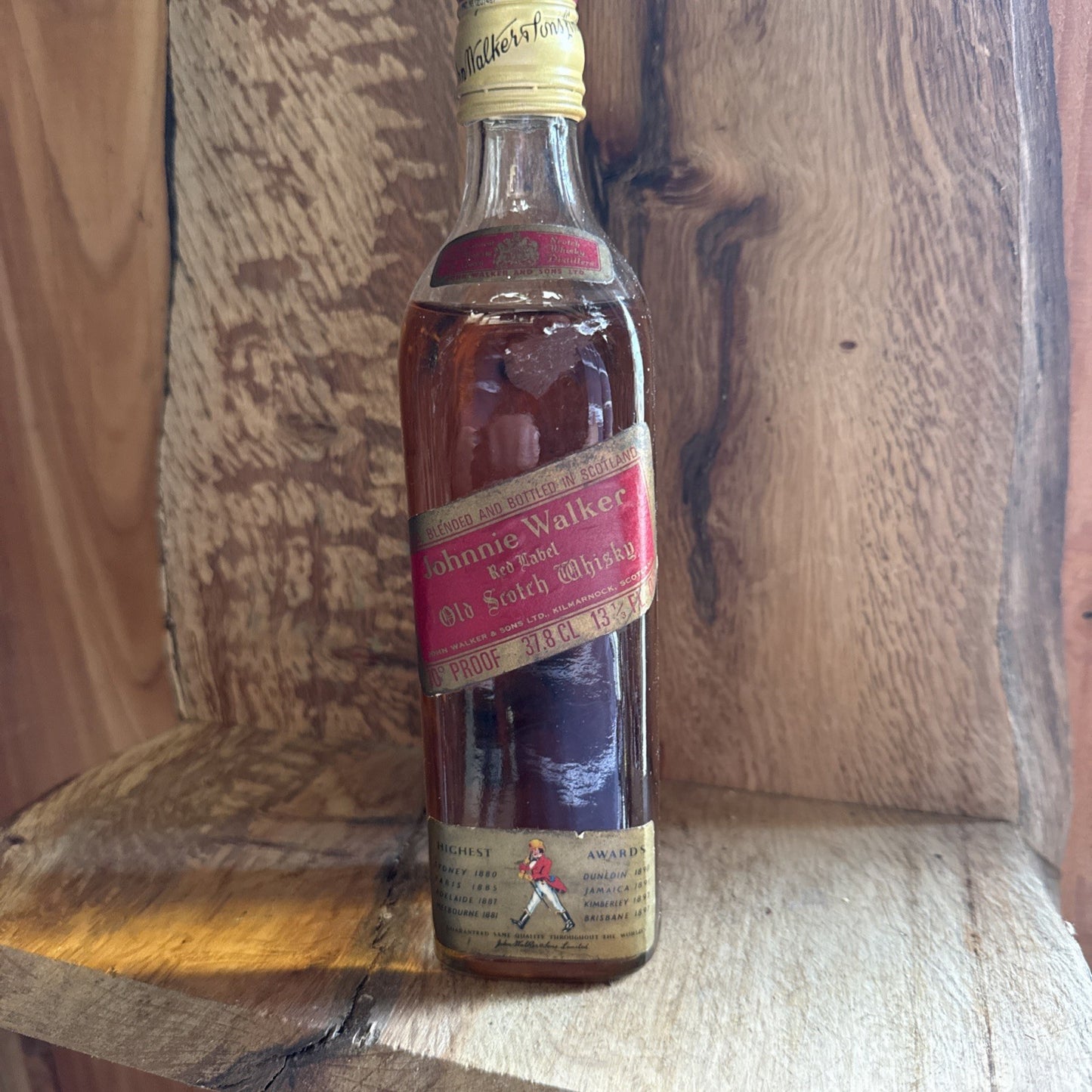 Jonnie Walker red Lable 1/2 bottle 70 % proof 13 1/3 whisky