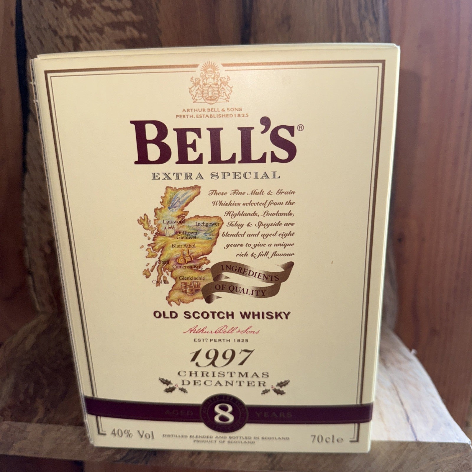 Bells Whisky 75cl Bottled christmas 1997 Full boxed mint condition