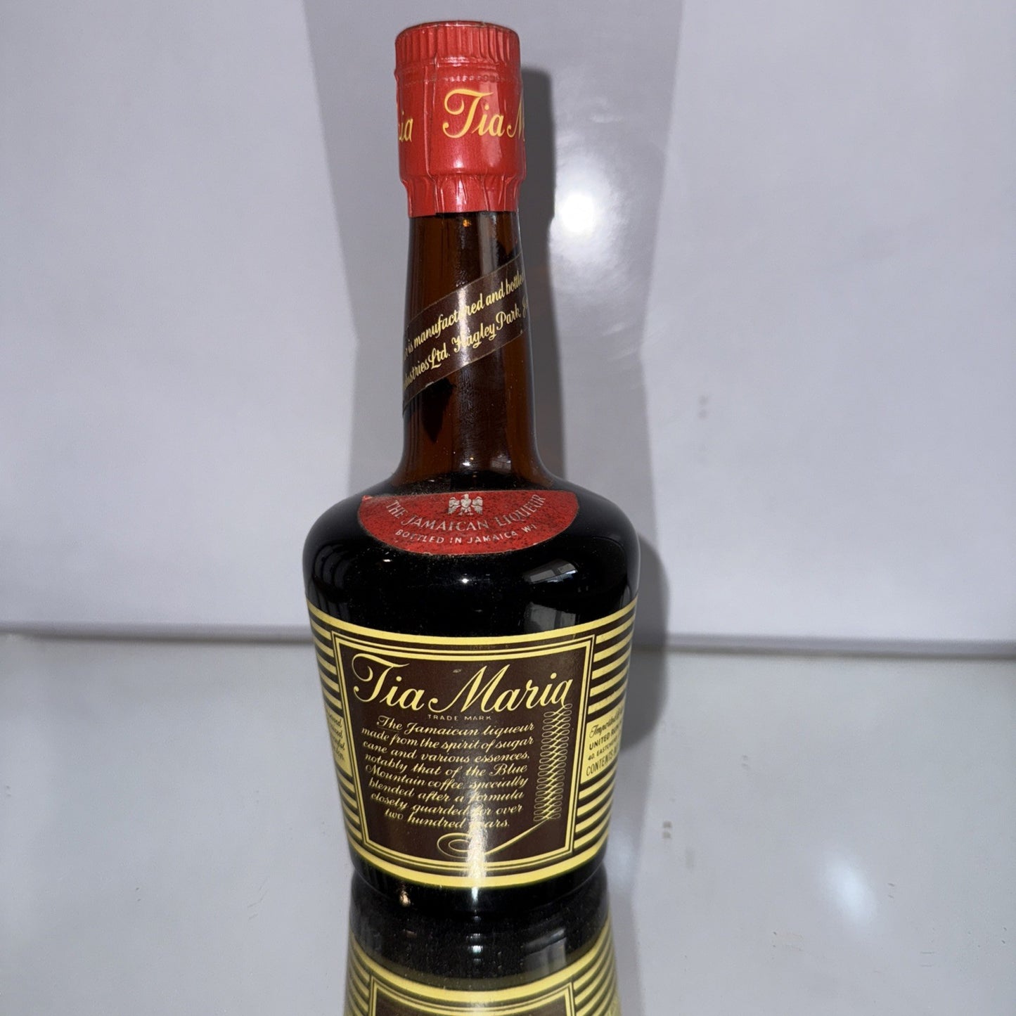 TIA MARIA LIQUEUR  13 Fl Oz VANILLA & FINE COFFEE LIQUEURS & SPECIALITY  1970s