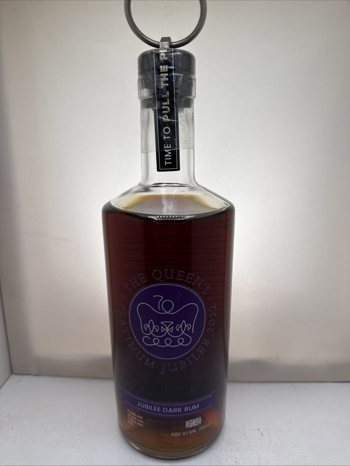 Pull The Pin Queens Silver Jubilee 2022 Special Spiced Rum Very Rare