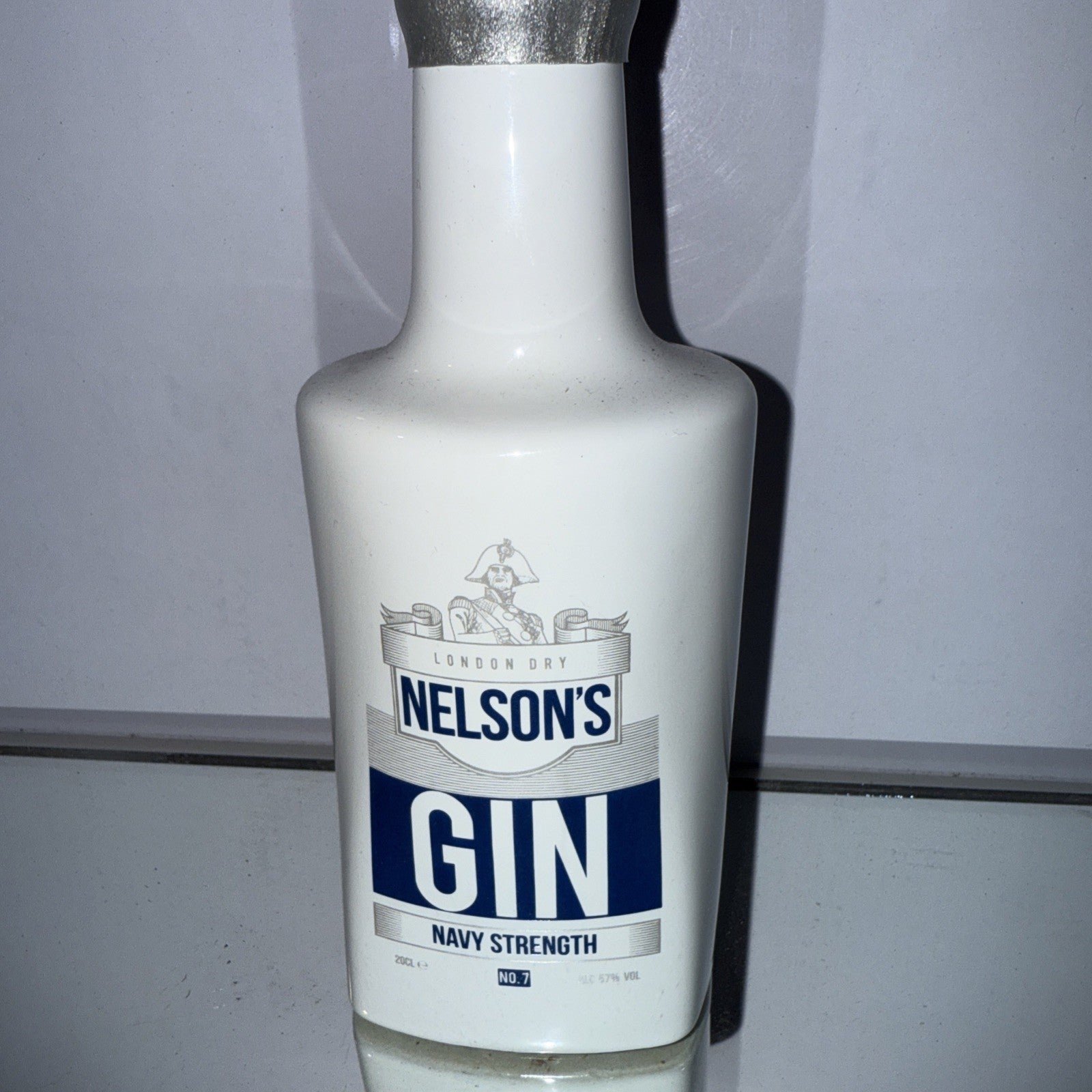 Nelson's navy strength gin 20cl 57%