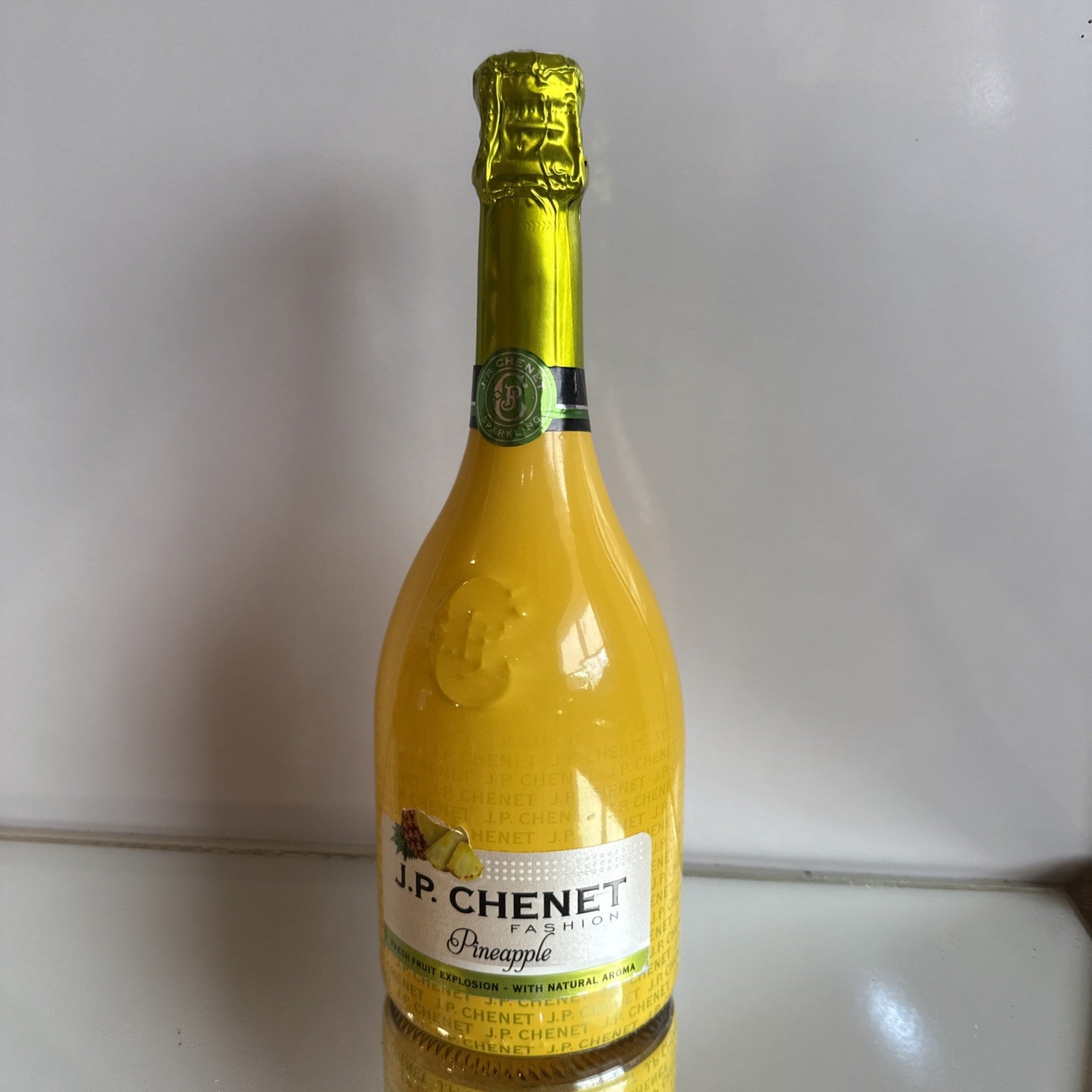 JP Chenet Pineapple Fashion Sparkling wine French