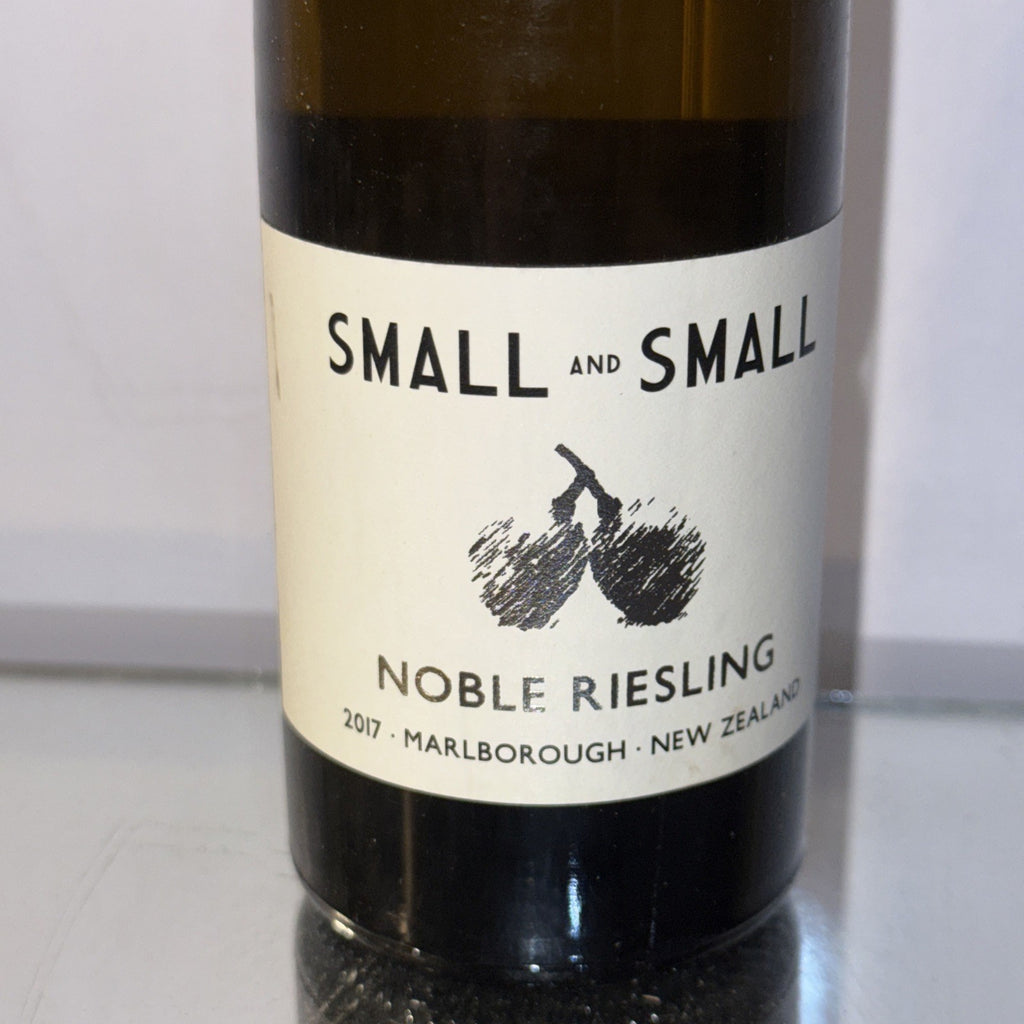 Small and Small Noble Riesling 2017 Marlborough (375ml Half Bottle, 9.5% ABV)