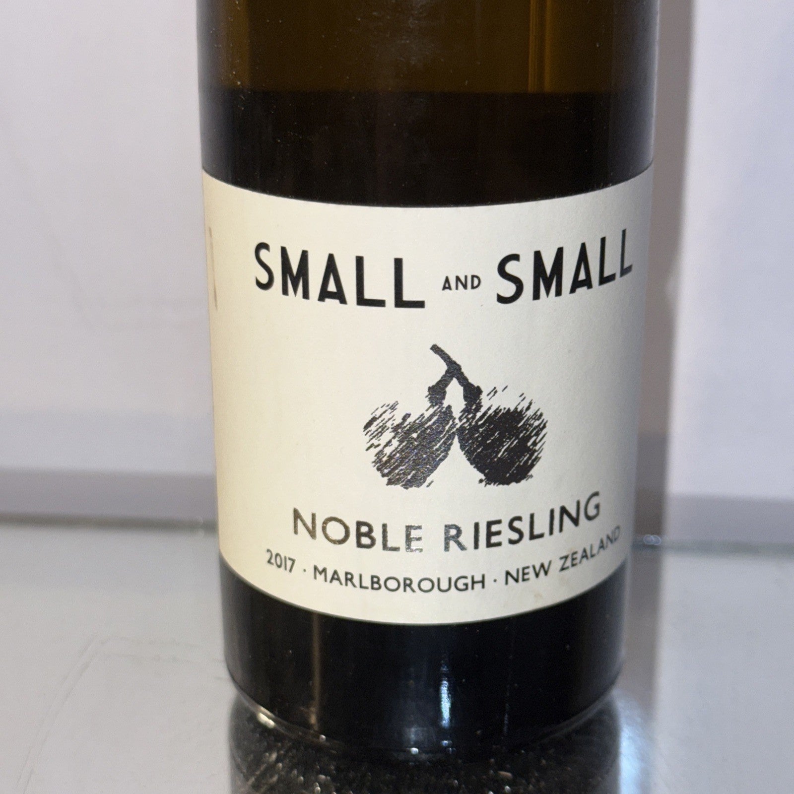 Small and Small Noble Riesling 2017 Marlborough (375ml Half Bottle, 9.5% ABV)