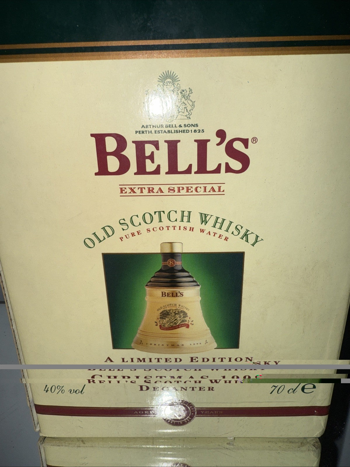Bell’s Christmas 1998 limited-edition (75cl at 40% ABV) Full