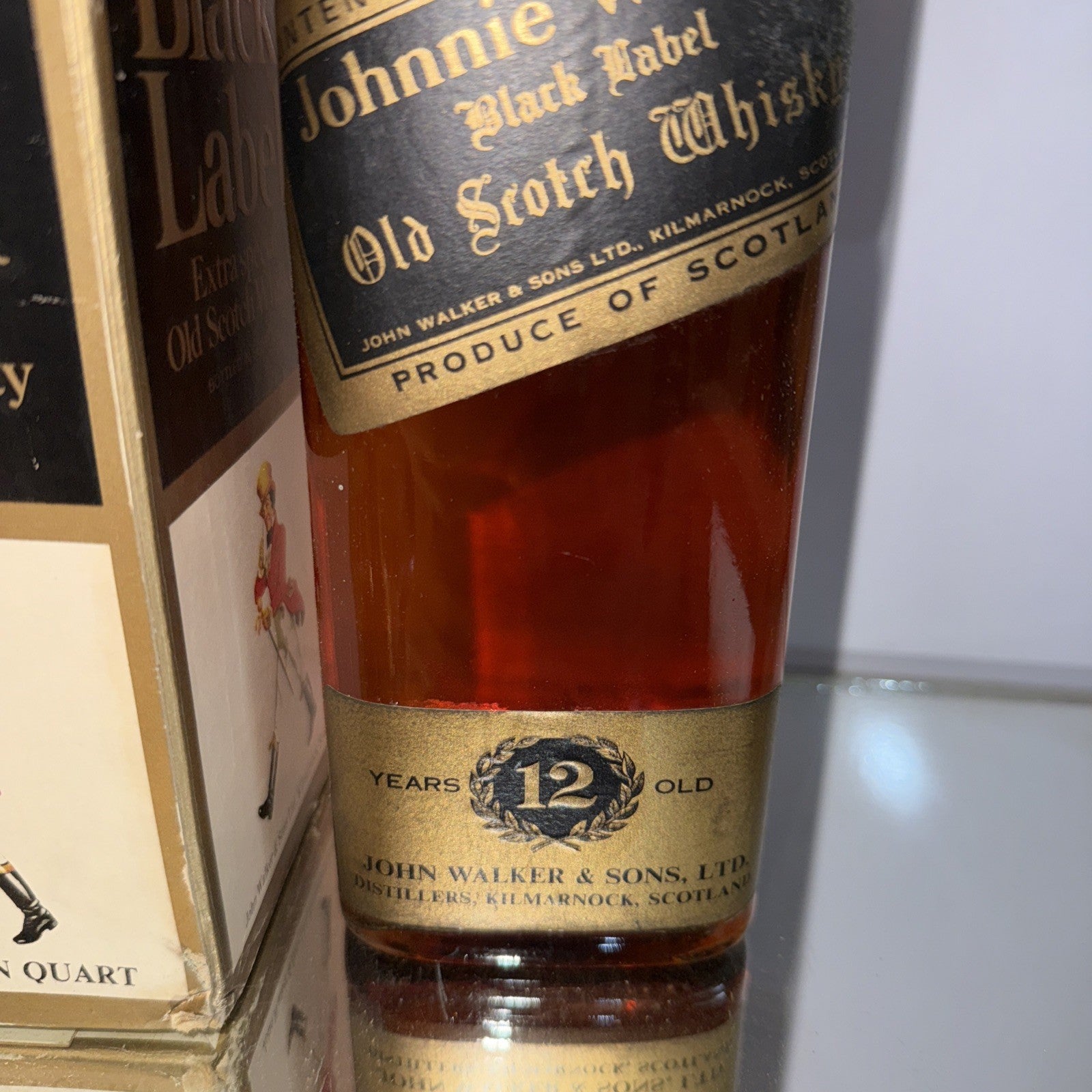 Johnnie Walker Black Label  1970s  Quart Bottle 70% proof vintage mature Boxed