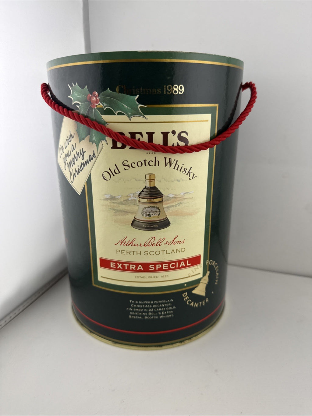 Bell’s Extra Special 1989 Christmas Bell Decanter 8 Year Old 70cl Full 43%