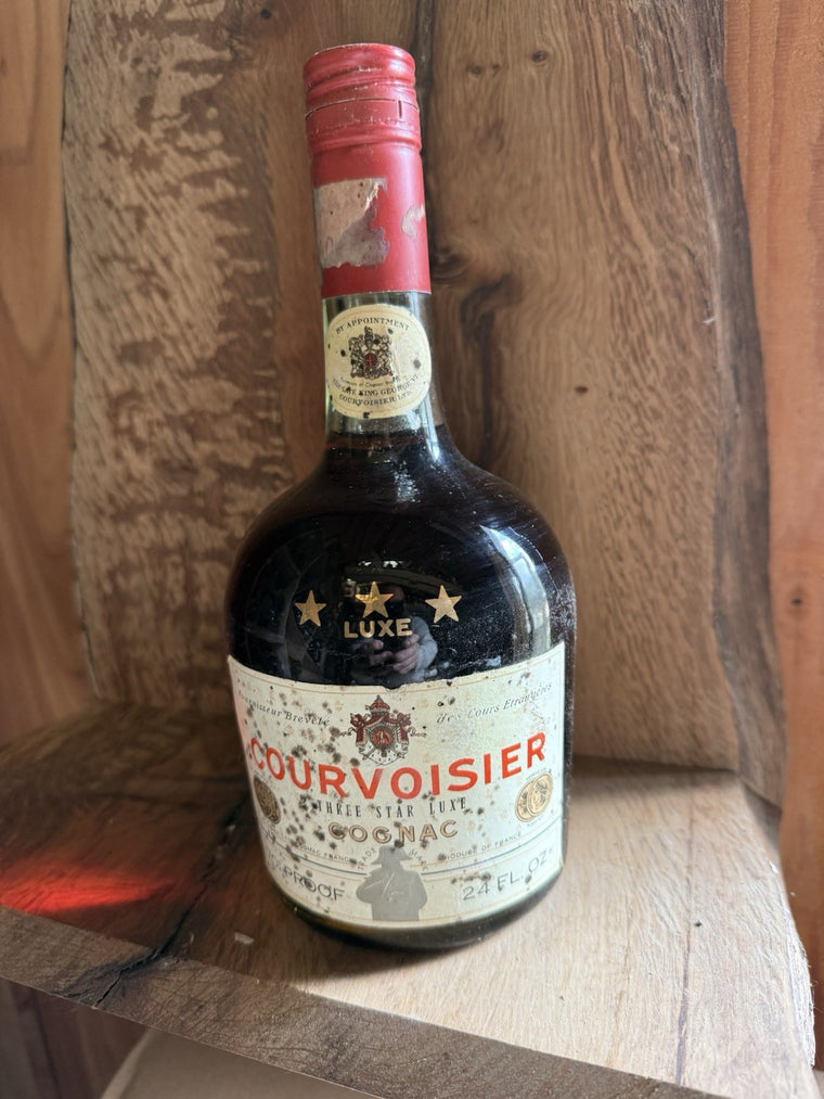 Courvoisier 3star Lux Cognac 1960s 26 Fl Oz 70% proof