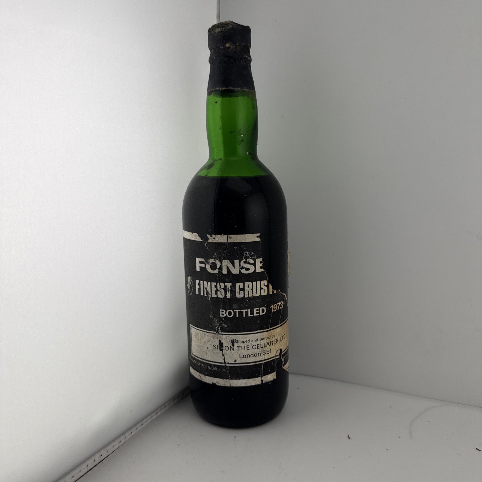 Fonseca Finest Crust Port Bottled 1973 Vintage Style Port