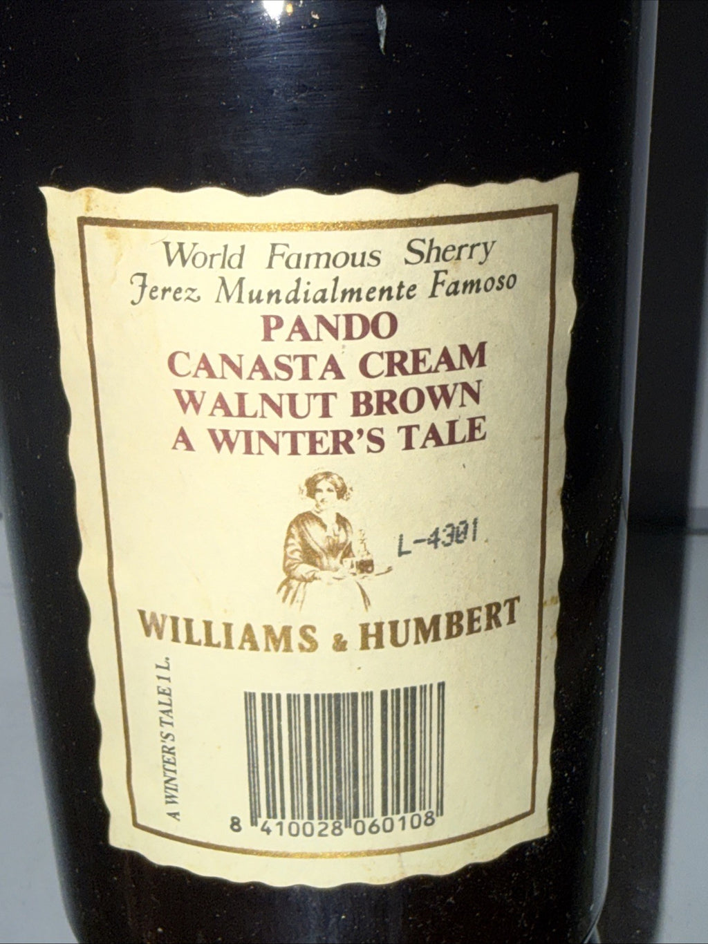Williams & Humbert “A Winter’s Tale” Amontillado sherry 1977-83 Bottled