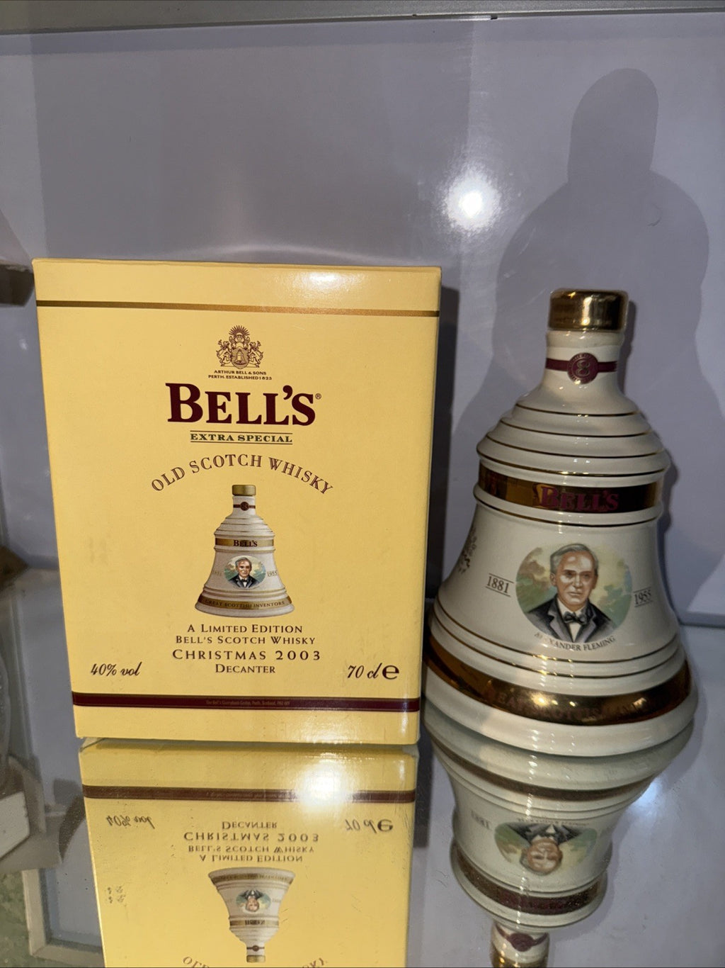 Bells Old Scotch Whisky Christmas 2003 40% 75cl Boxed New Full