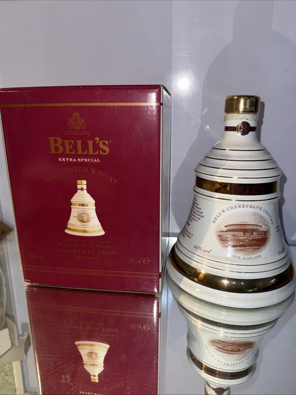 Bells Old Scotch Whisky Christmas 2000 40% 75cl Boxed New Full