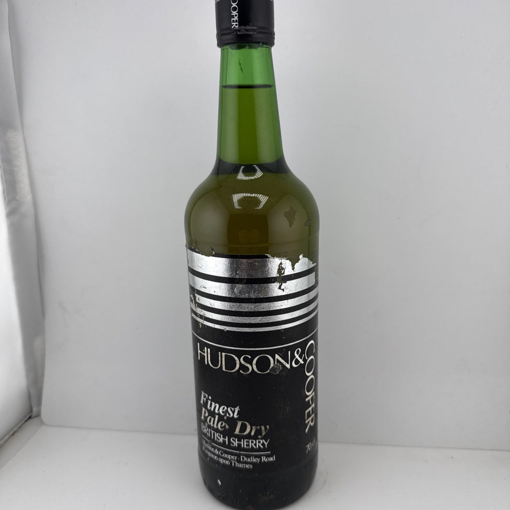 Hudson & Cooper Pale Dry British Sherry 70cl c1970s