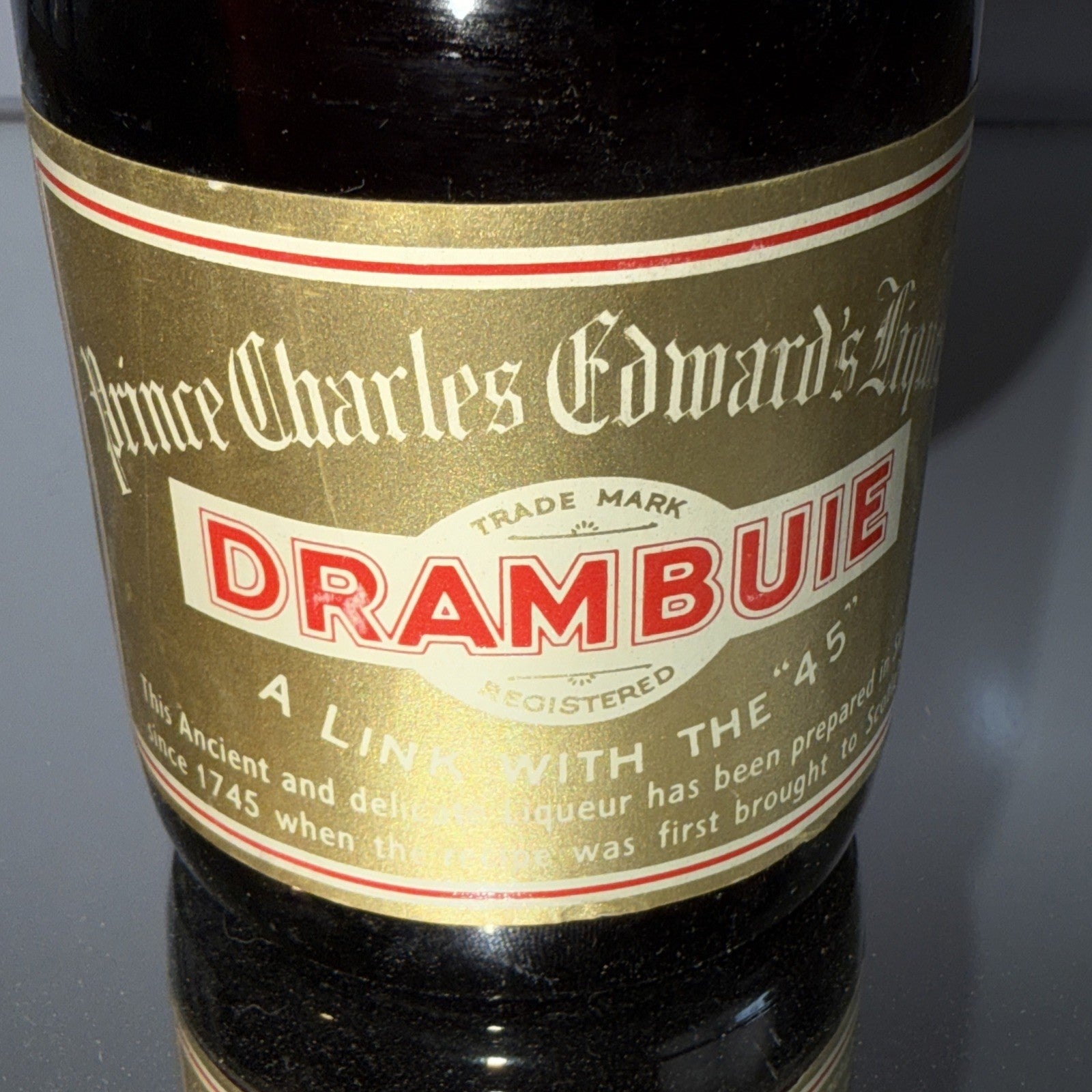 Drambuie Liquor 340 Ml bottled 1970s/80s