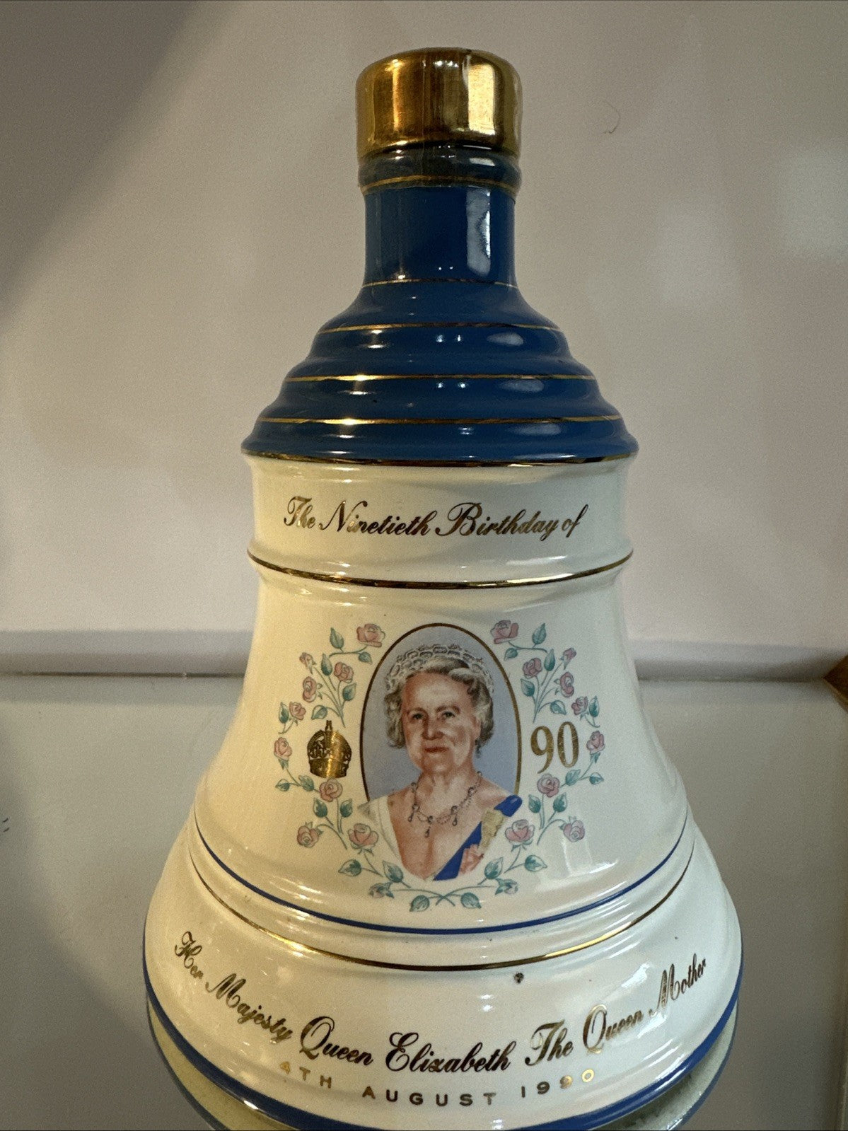 Bells Whisky 75cl Bottled 1990 Royal vintage matured Queen Mum full bottle