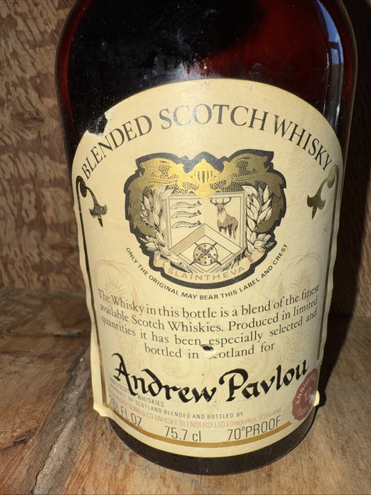 Slaintheva Blended Scotch Whisky 26 2/3  70 Proof 1970s