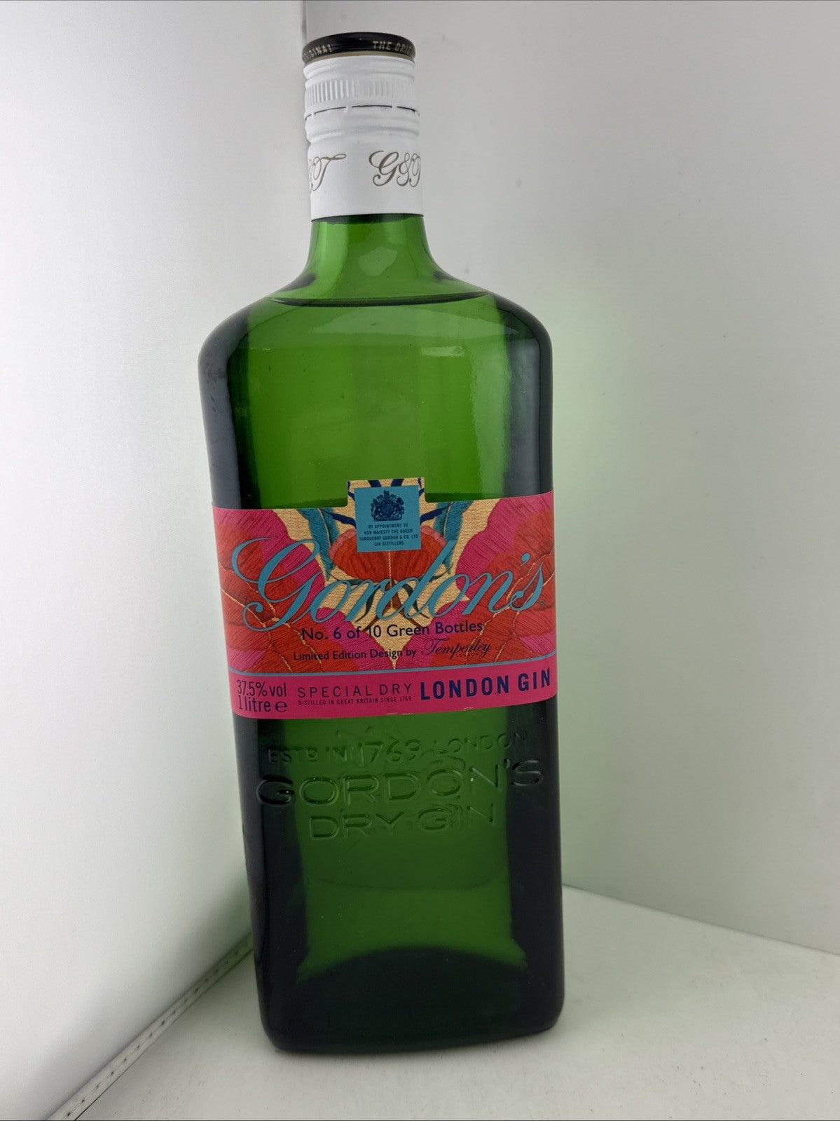 Gordon’s London Dry Gin 1L Temperley Limited Edition No.6 Design