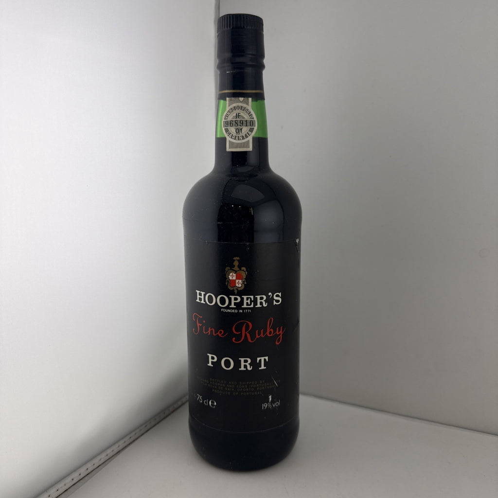 Hooper’s Fine Ruby Port 75cl 19% Richard Hooper & Sons Portugal 1990s