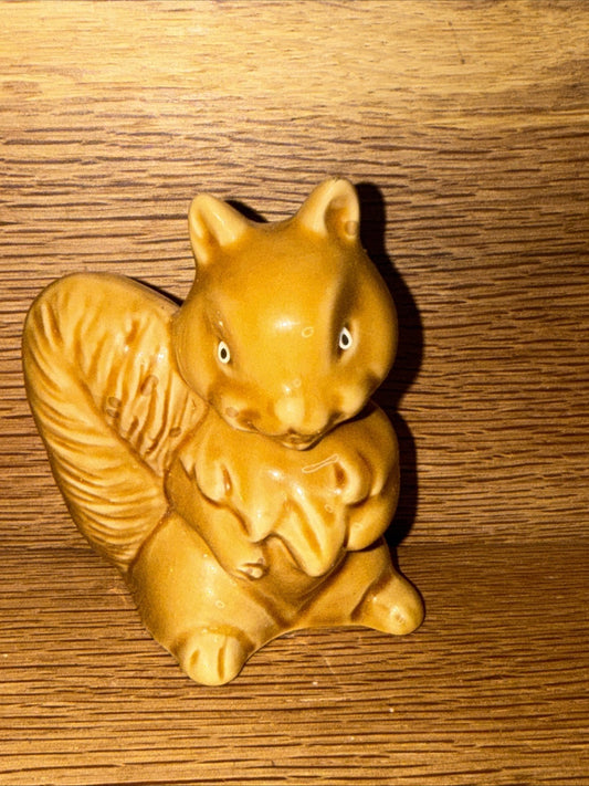 Porcelain Squirrel Miniature ( Empty)