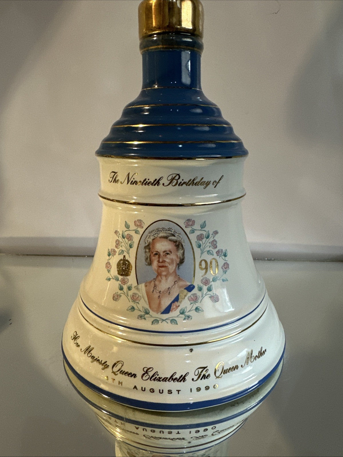 Bells Whisky 75cl Bottled 1990 Royal vintage matured Queen Mum full bottle