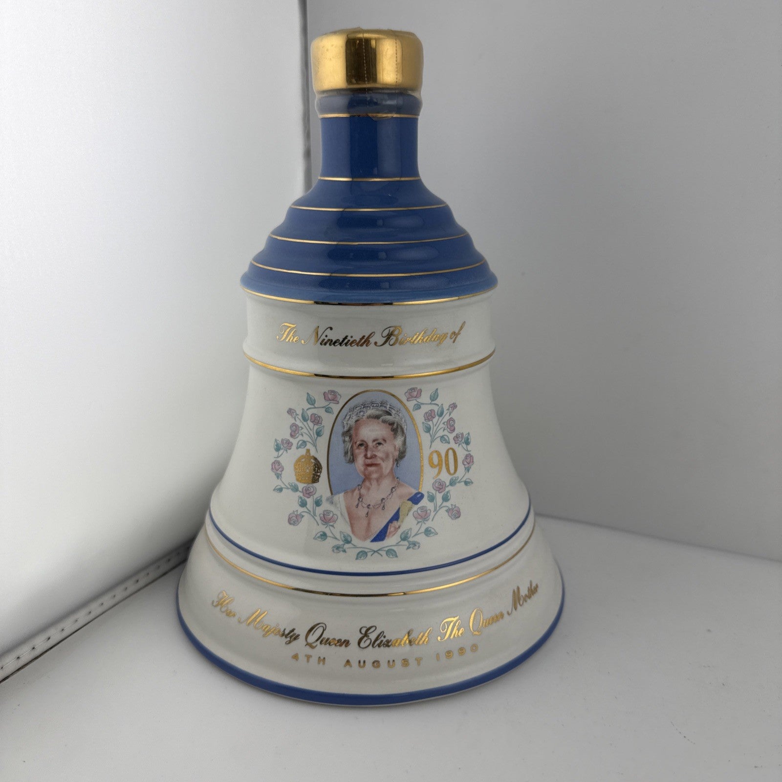 Bells Old Scotch Whisky 43%abv Queen Mother 90th Birthday 1990