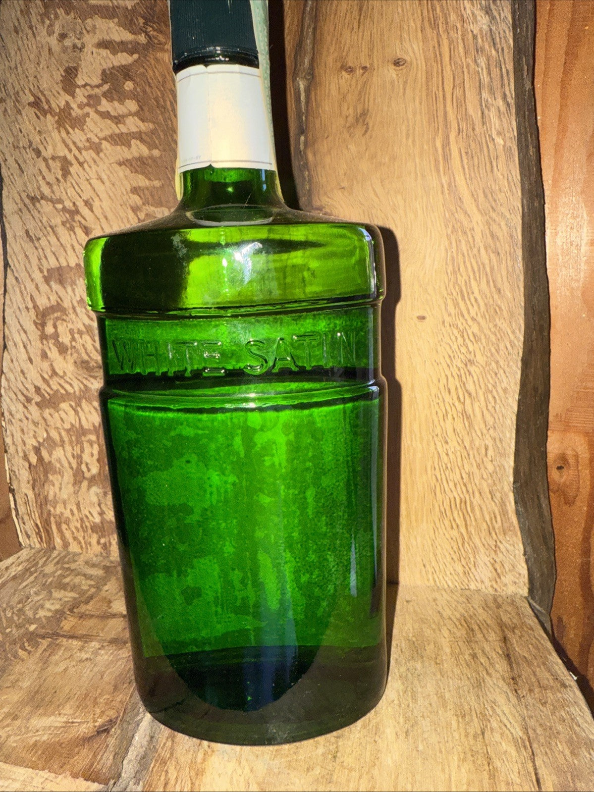 Sir Robert Burnetts White Satin London Dry Gin 1970s