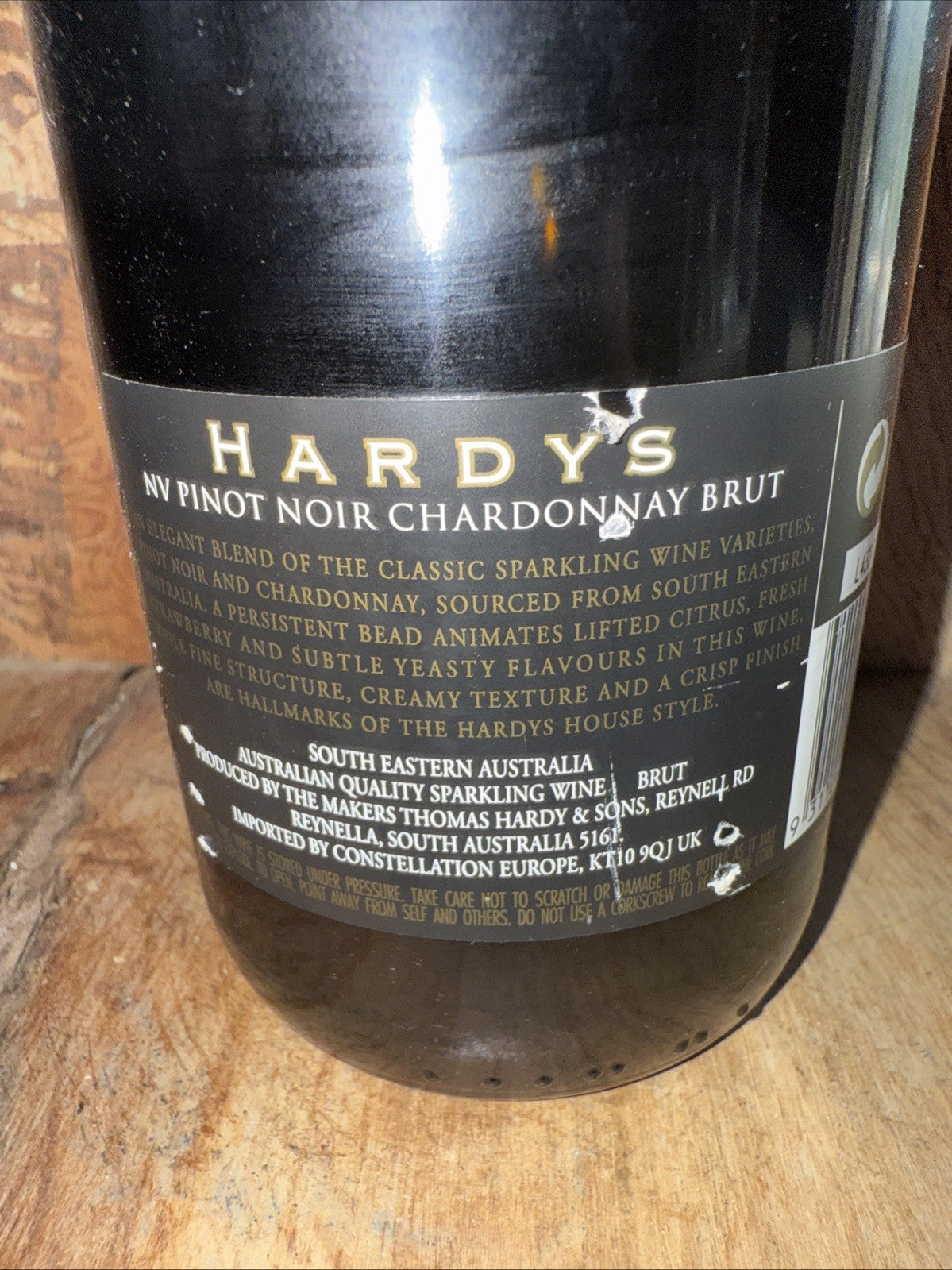 Hardy's Crest Pinot Noir Chardonnay sparkling Wine