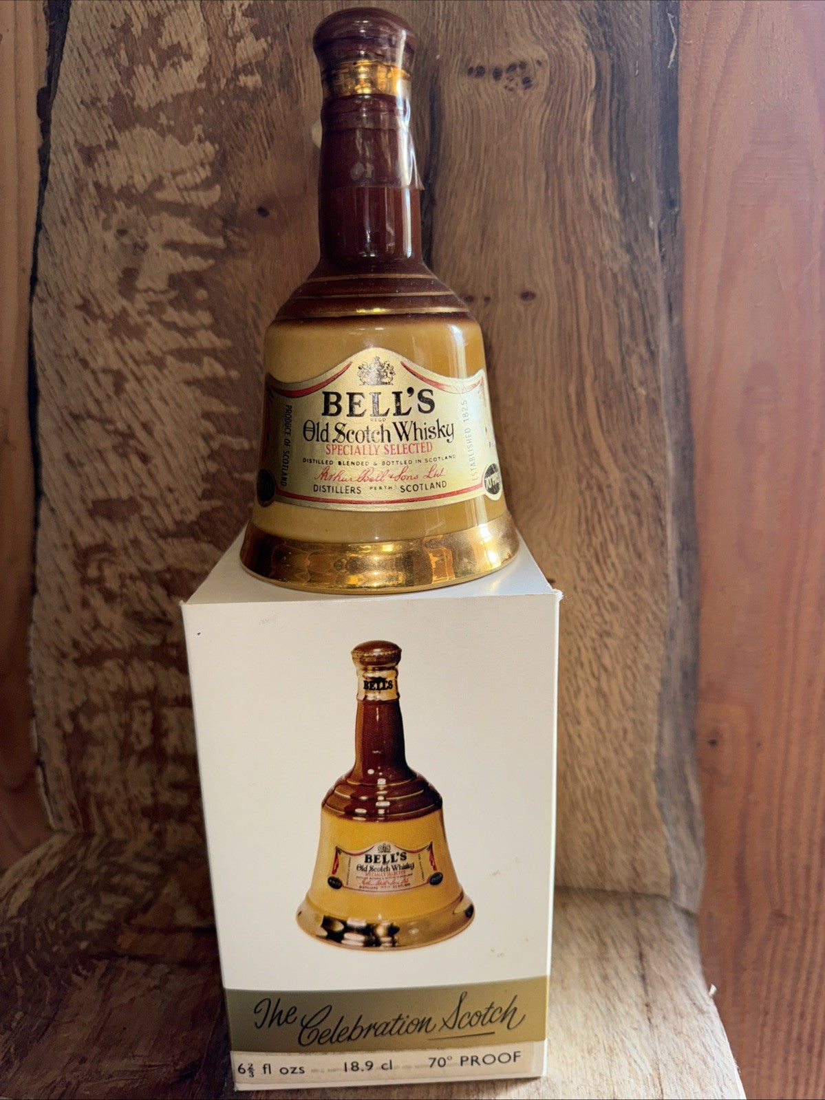Bells Old Scotch whisky decanter full 6 1/2 Fl oz 70% proof Boxed mint condition