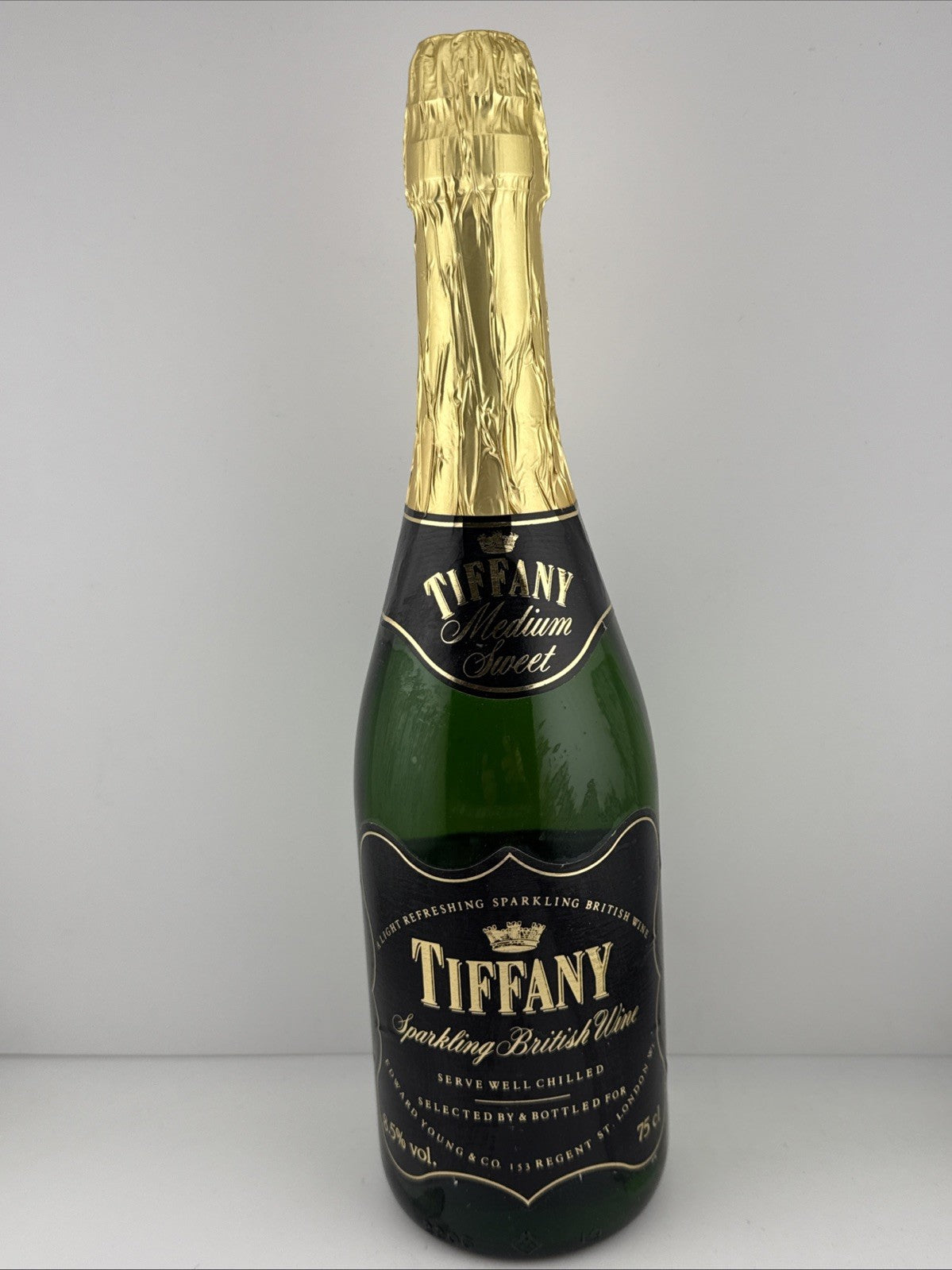 Tiffany Sparkling British Wine – Medium Sweet