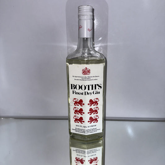 Booths Finest dry Gin (1970's bottling) 26 2/3 Fl Oz 70 % proof