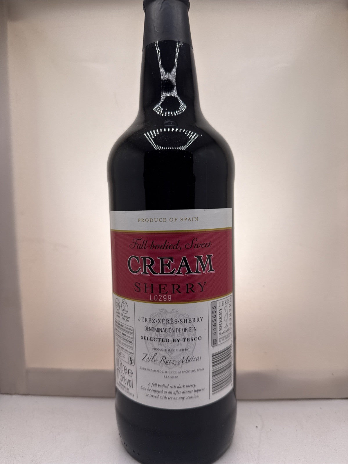 Tesco Cream Sherry — Zoilo Ruiz-Mateos. Jerez Spain. 1L 17.5%.