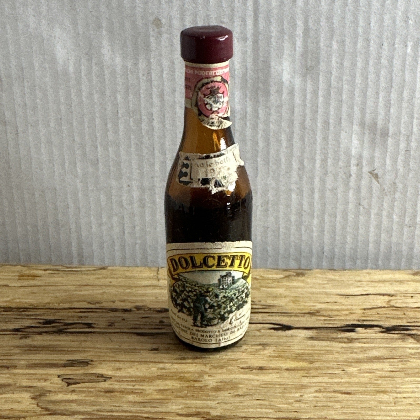 Dolcetto del Piemonte wine miniature