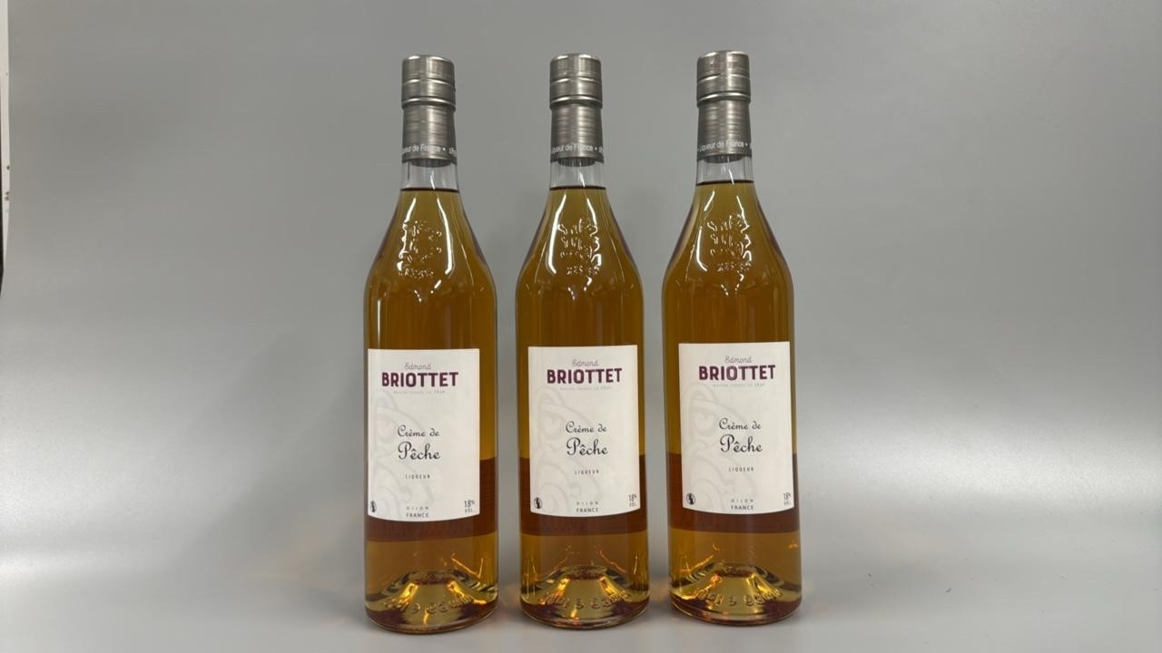 Edmond Briottet creme de peche Liqueur 70cl 18% France