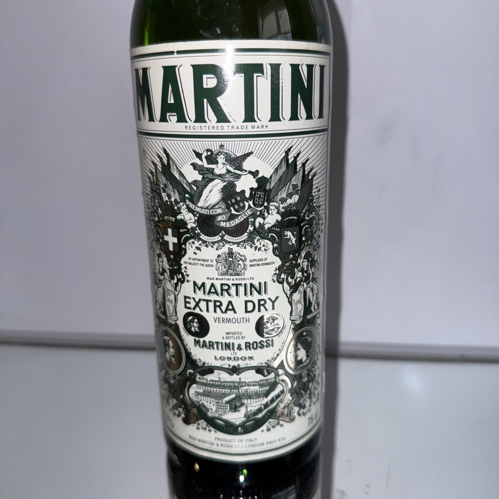 Martini extra dry Vermouth 1990s 75cl 14.7% abv