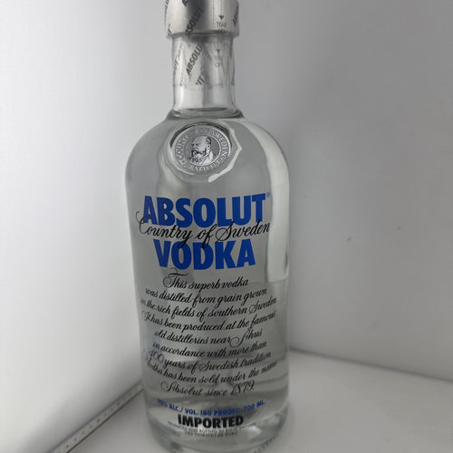 Absolut Vodka Country of Sweden 700ml 40% Old Label 2000s