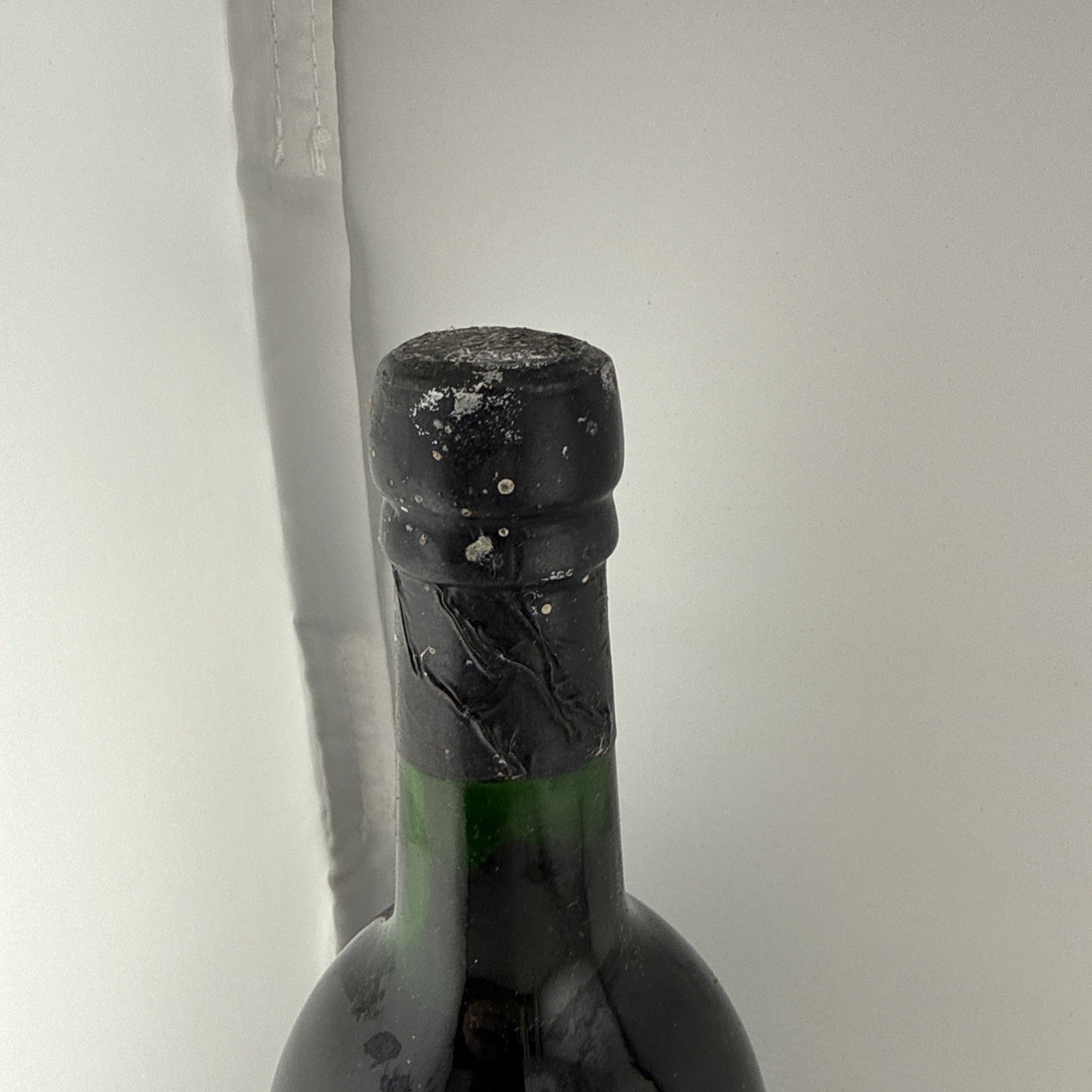 1967 Cockburn’s Vintage Port 75cl – High Shoulder Fill – Old Vintage Port