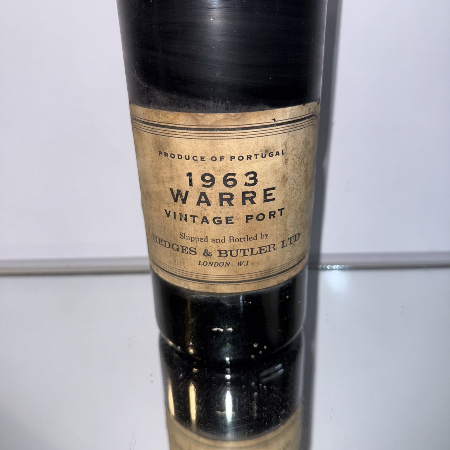 Warre's 1963 Vintage Port ( Low Neck)