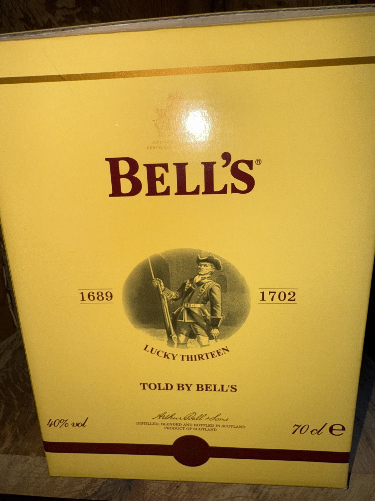 Bells Whisky 75cl Christmas 2006 Decanter full mint condition