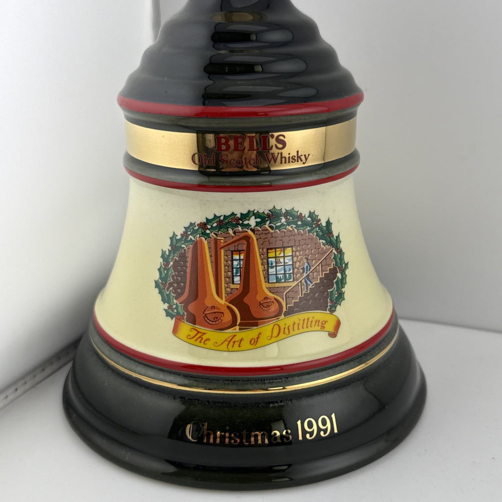 Bells Old Scotch Whisky 1991 Christmas Decanter Full