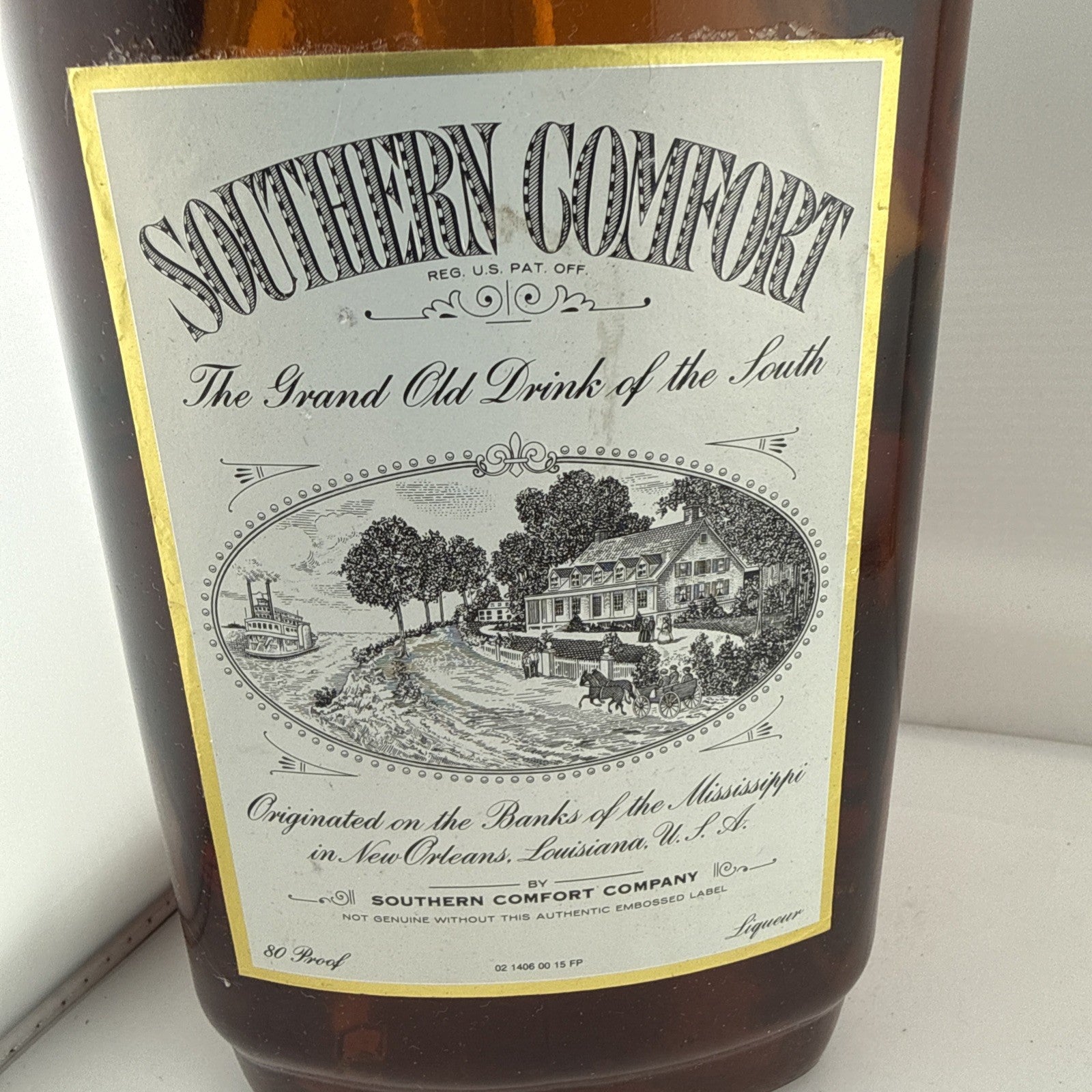 Vintage Southern Comfort 80 Proof Liqueur Sealed Bottle 1.75L with pourer