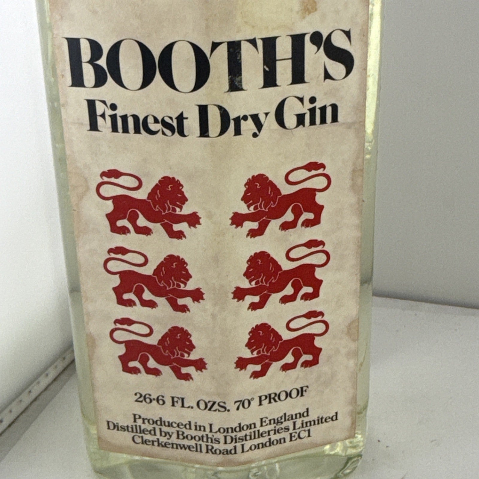 Vintage Booth’s Finest Dry Gin 26.6 Fl Oz 70 Proof 1970s