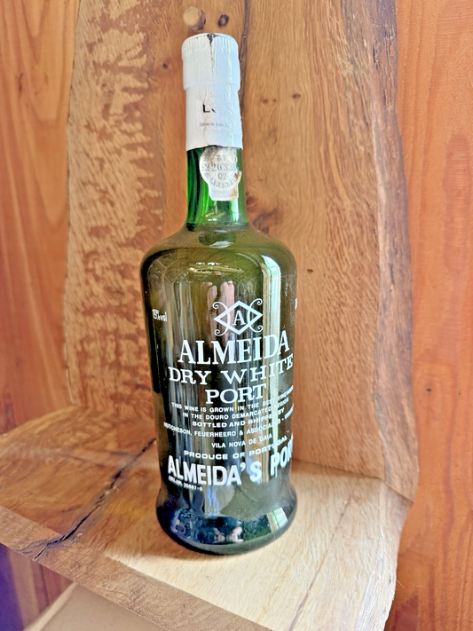 Almeida Dry White Port vintage