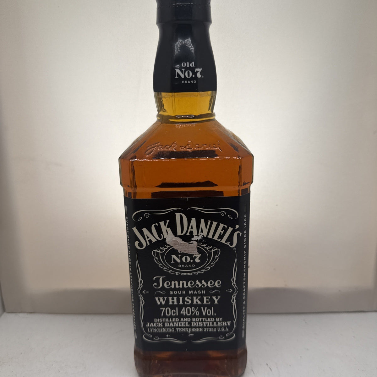 Jack Daniel's Old No.7 · Tennessee Sour Mash Whiskey · 70cl 40% · Sealed