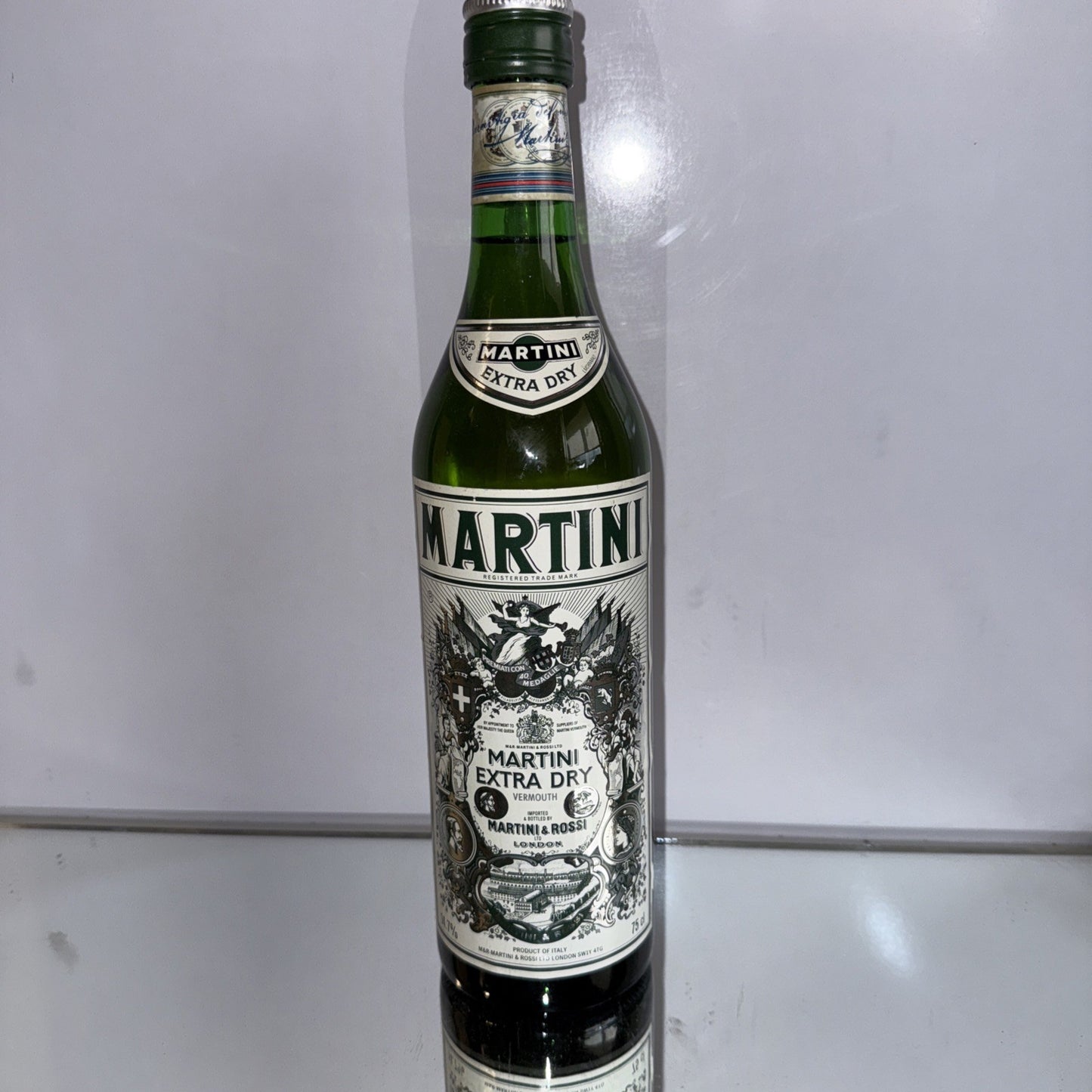 Martini extra dry Vermouth 1990s 75cl 14.7% abv