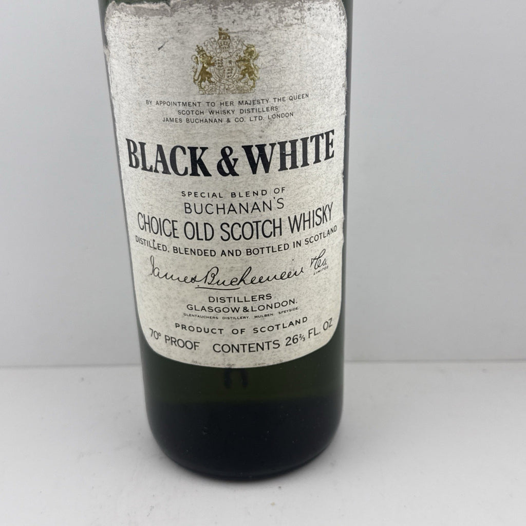 Black & White Scotch (0.75L); Italian import label dates it to the 1970s.