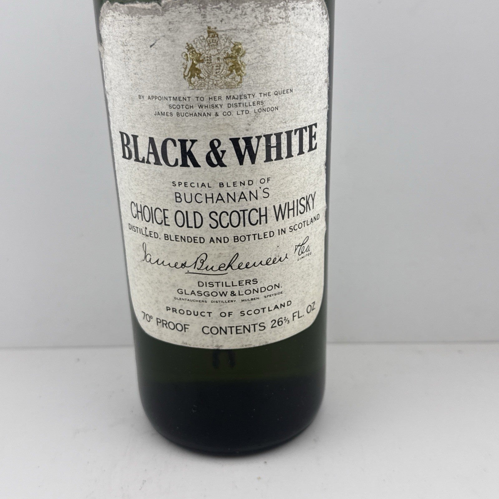 Black & White Scotch (0.75L); Italian import label dates it to the 1970s.