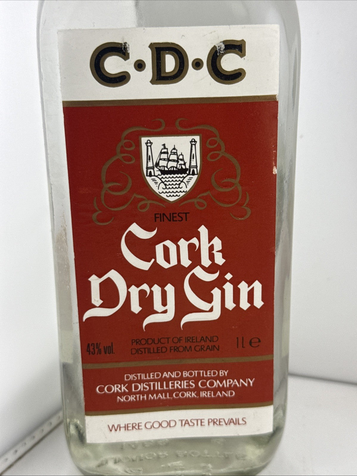 Cork Dry Gin 1L 43% Old Irish Bottle 1980s C.D.C.