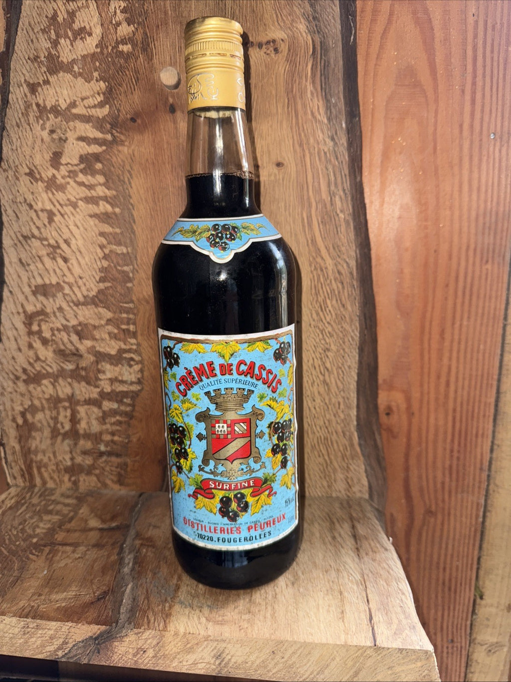 Crème De  Cassis Liqueur Distilleries Peureux