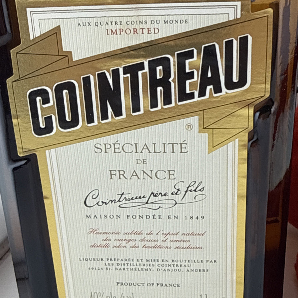 Vintage Cointreau Liqueur 1L 40% Duty Free Bottling With Presentation Bag 1980s