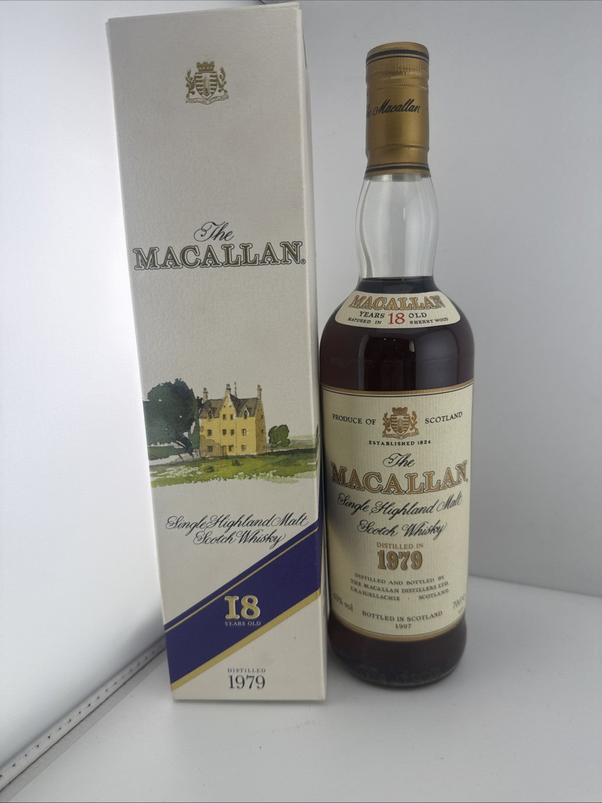 Macallan 18 Year Old 1979 Bottled 1997 Sherry Oak 43% 70cl